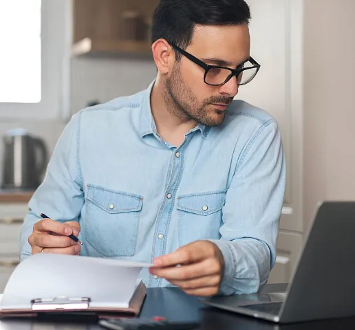 Revisa tus cuentas en línea con un solo clic