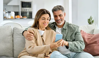 Con Banca Móvil, maneja tu dinero fácilmente.