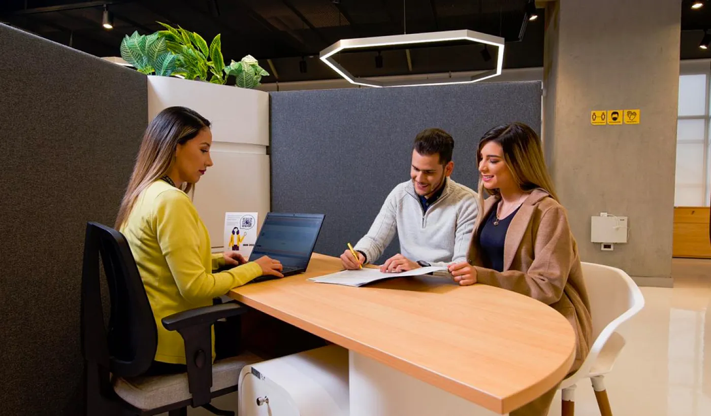 Microfinanzas y Banca relacional de Banco Pichincha obtuvieron la Certificación de Protección al Cliente Microfinanzas y Banca relacional de Banco Pichincha obtuvieron la Certificación de Protección al Cliente