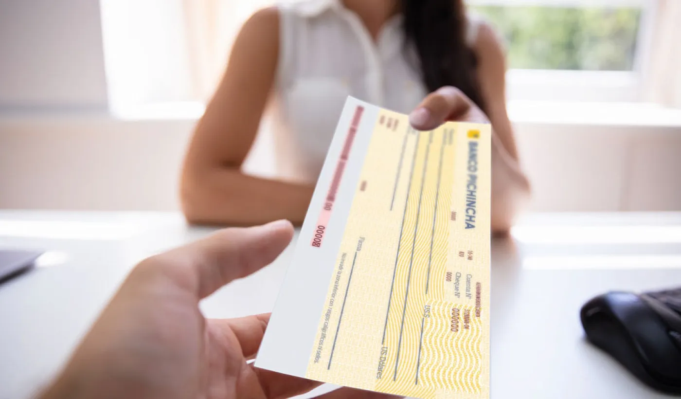Cómo endosar un cheque: paso a paso para no cometer errores Cómo endosar un cheque: paso a paso para no cometer errores