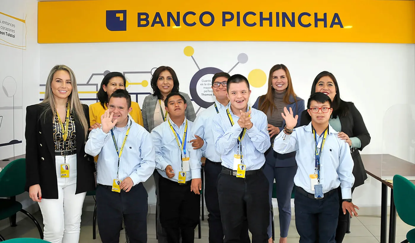 Banco Pichincha apoya a jóvenes con discapacidad intelectual bajo modalidad de empleo protegido Banco Pichincha apoya a jóvenes con discapacidad intelectual bajo modalidad de empleo protegido