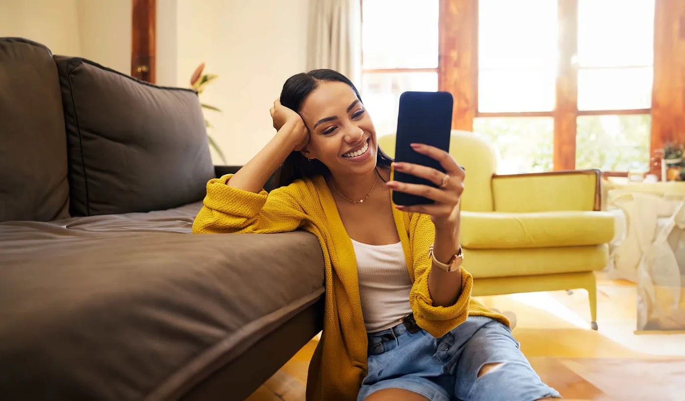 5 razones para cambiar la agencia por Banca Móvil, Banca Web y WhatsApp 5 razones para cambiar la agencia por Banca Móvil, Banca Web y WhatsApp